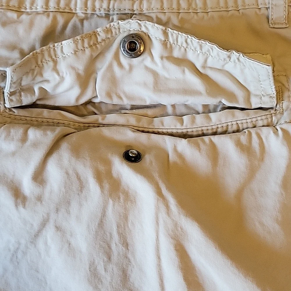 Men's Buffalo David Bitton Shorts, Size 34W - Picture 3 of 10